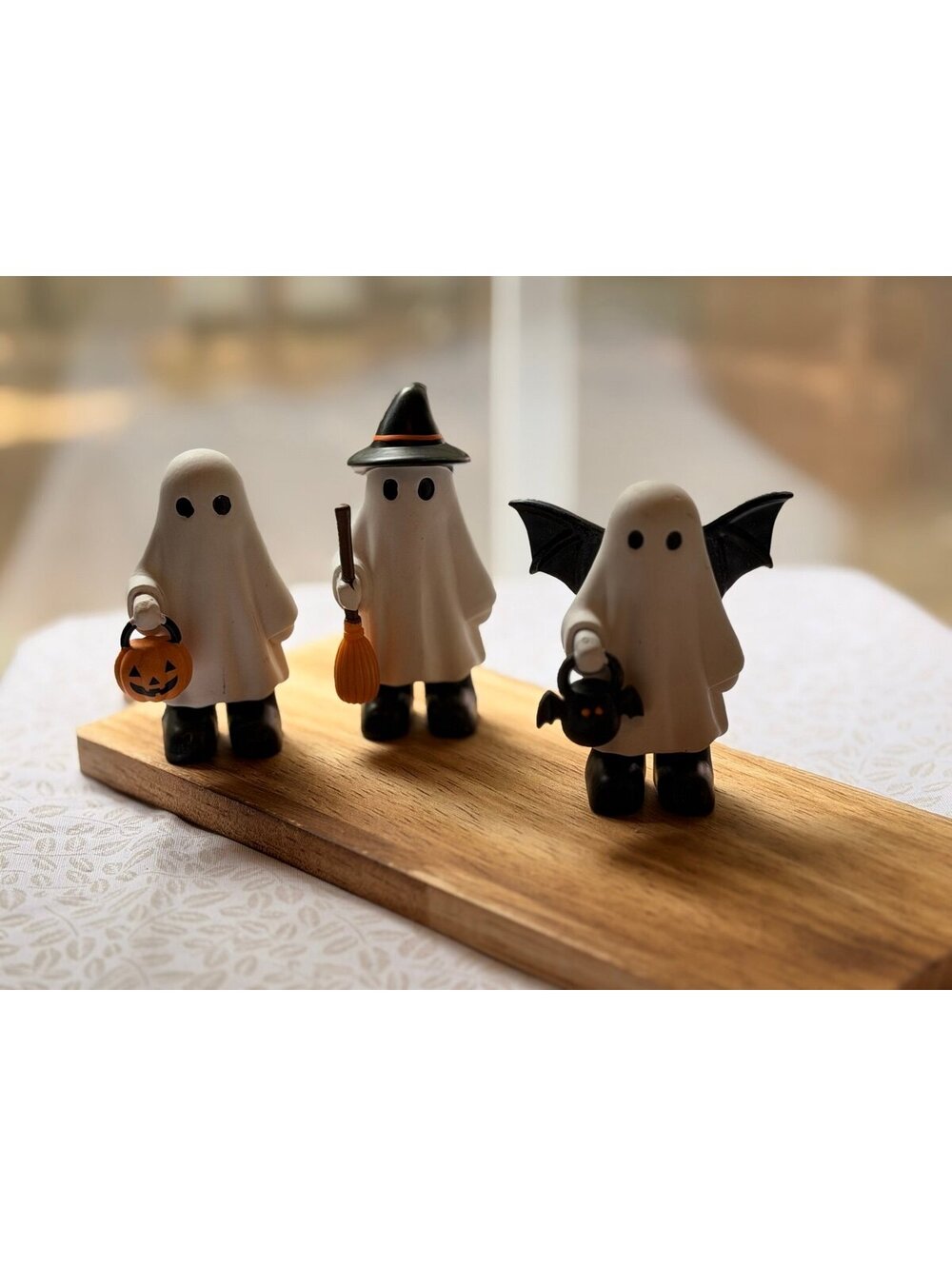 COLLECTIBLES: 1pc Mystery